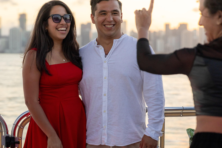 Miami: Millionaire's Row Cruise with Bay Swim Stop