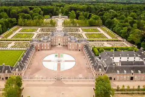 Amsterdam: Private Tour of Kröller-Museum Het Loo Muiderslot