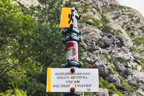 Kazbegi: Gveleti Waterfalls Private Tour with 4x4