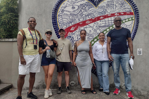 Excursão a pé afro. AS CORES DE CALI.