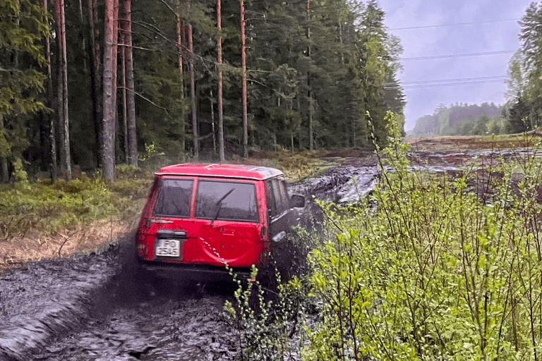 Von Riga aus: Off-Road-Abenteuer im Wald