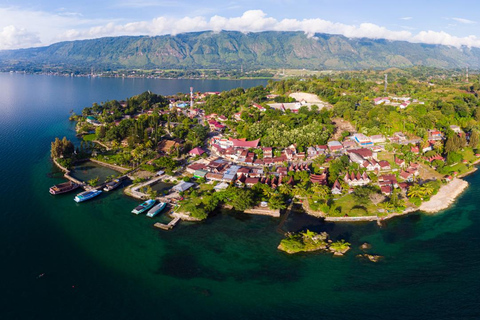 Medan: Discover the Best of Sumatra Day Trip! Medan: Lake Toba Tour