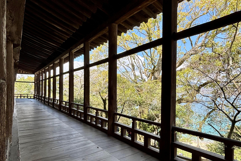 Hiroshima: Miyajima Private Tour with Ferry Ride