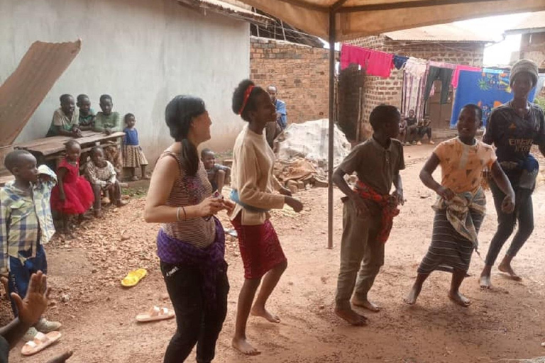 Kampala: Baganda and Basoga Dance and Cooking Show