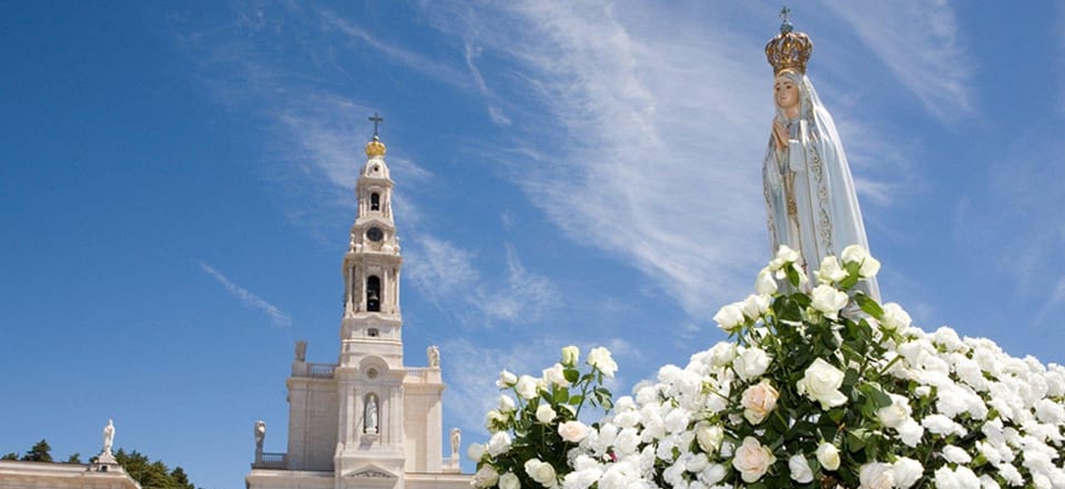 Visita De Medio D A A La Ciudad Santa De F Tima Getyourguide