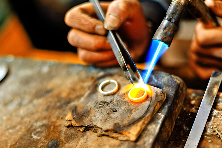 Ubud Silver Class: Forge Your Personal Silver Keepsake