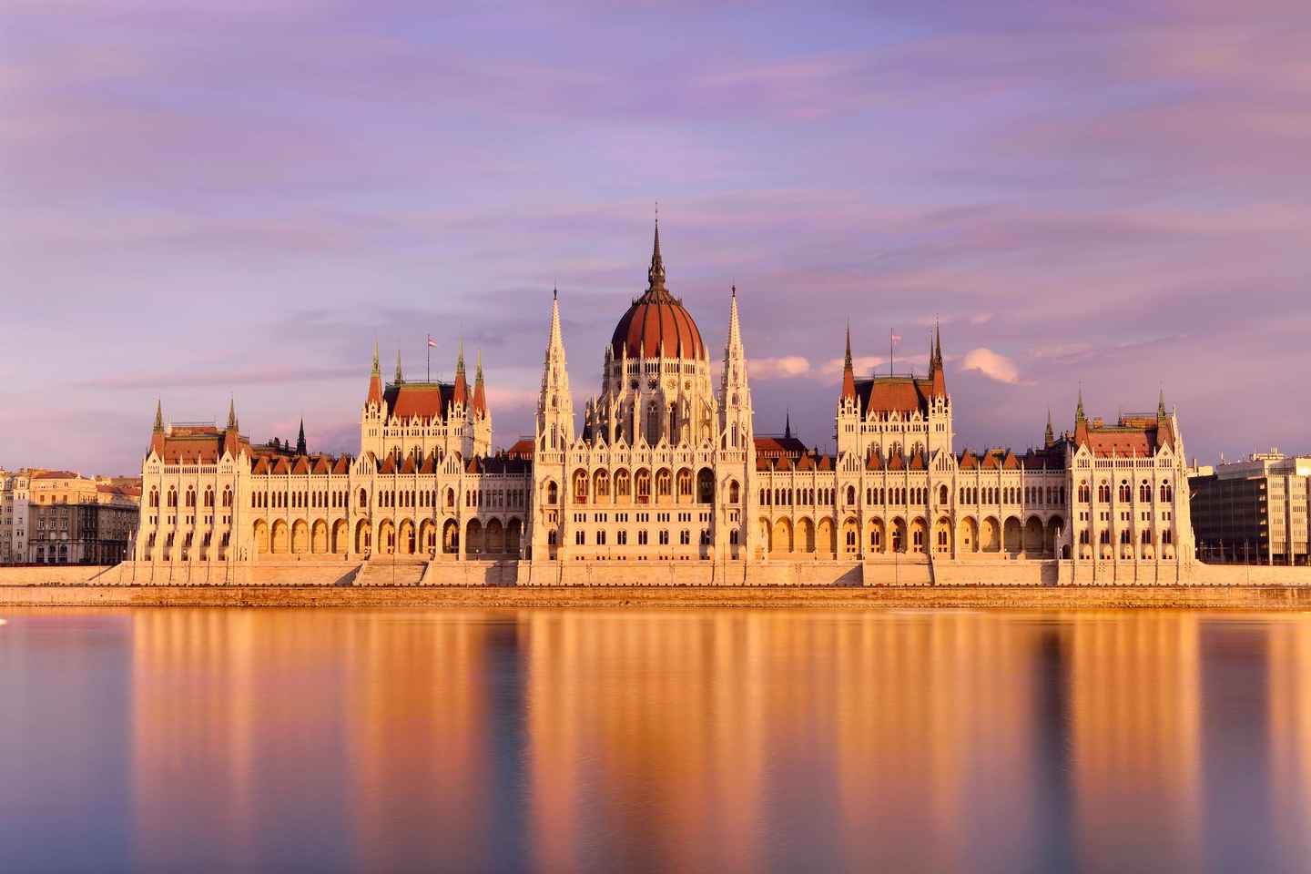 Budapest: Historic Guided Walking Tour & Danube River Cruise - Budapest: Historic Guided Walking Tour & Danube River Cruise
