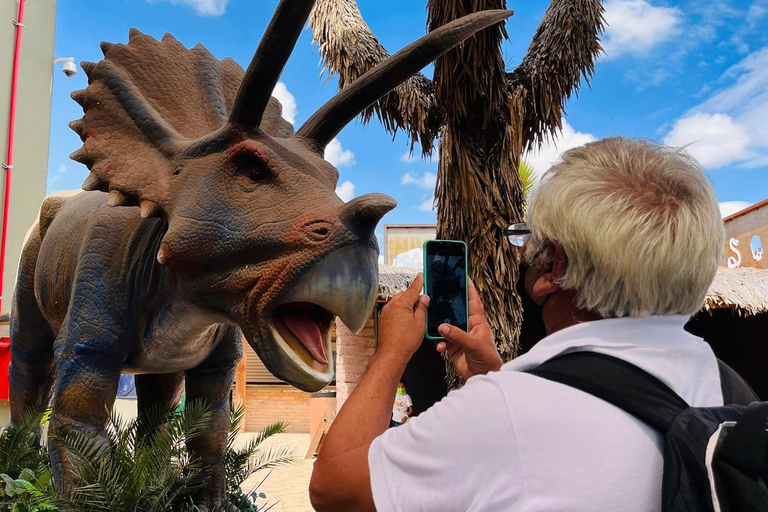 TOUR: "Dinosaur museum" with guide, transfer and tickets Monterrey: Desert Museum Tour