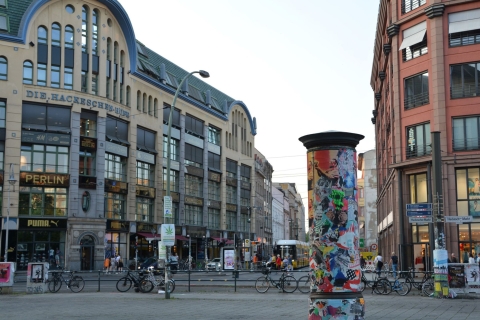 Berlin: Walking Tour through the Berliner Courtyards