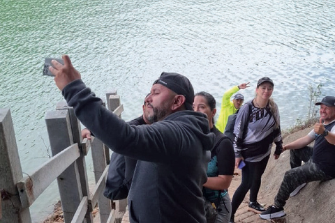 Embalse Amaní: Day Trip with Boat Ride, Kayak and Lunch