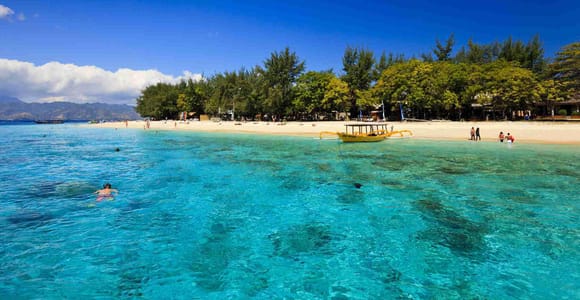 Gili Trawangan: Surfing Lesson With Professional Instructor