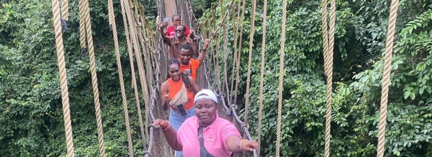 Découvrez Cape Coast et le château d'Elmina avec Kakum