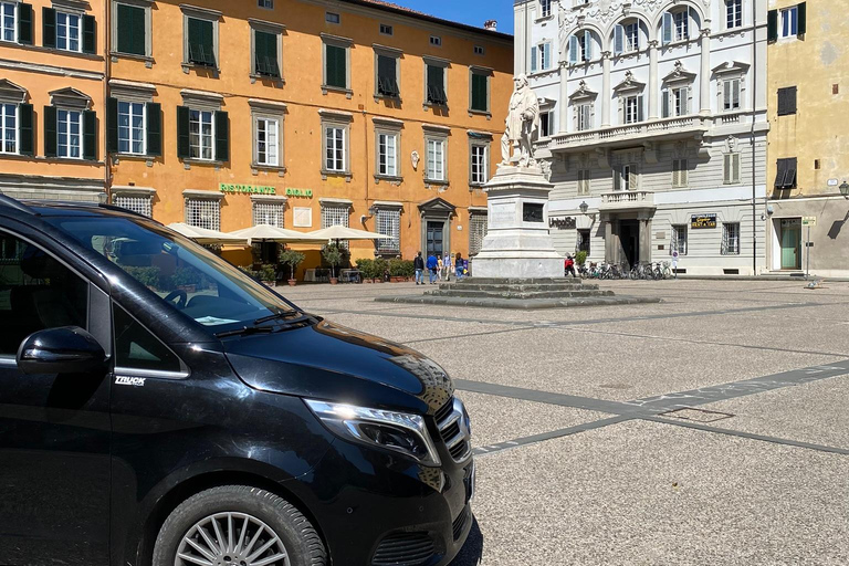 Passeio por Lucca e Pisa + degustação de vinhos do Porto de La SpeziaPasseio de um dia em Lucca + degustação no Porto de La Spezia