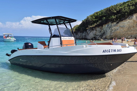Zakynthos: Private Boat Tour with Skipper & Snorkeling