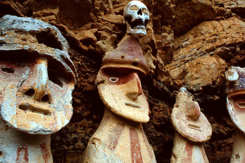 From Chachapoyas: Karajía Sarcophagi & Quiocta Cave Tour