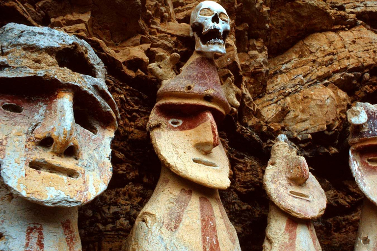 From Chachapoyas: Karajía Sarcophagi & Quiocta Cave Tour
