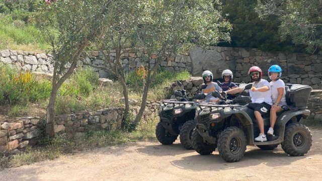 Visit Au départ de Tortolì : tour en quad du plateau du Golgo à Baunei in Sardinia