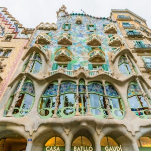 Barcelona: Casa Batlló Entry with Self-Audioguide Tour