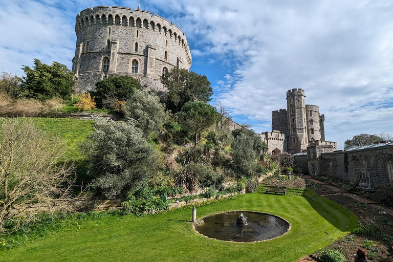 London: Royal Windsor & Runnymede Private Taxi Tour