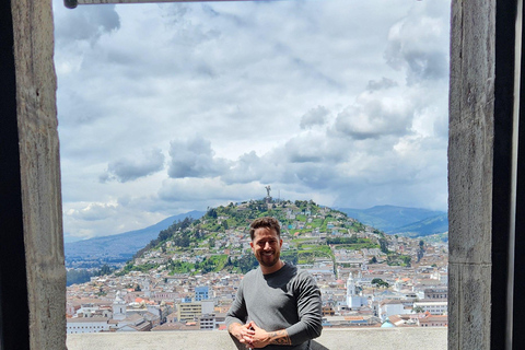 Quito Full-Day: Teleférico, Old Town & Middle of the World