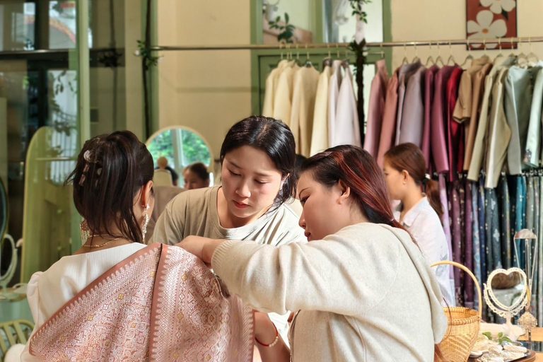 Vientiane: Traditional Lao Dress Rental and Photo Session