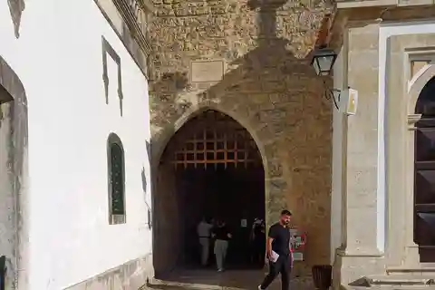 De Lisboa: Transfer do Porto com Óbidos e Nazaré
