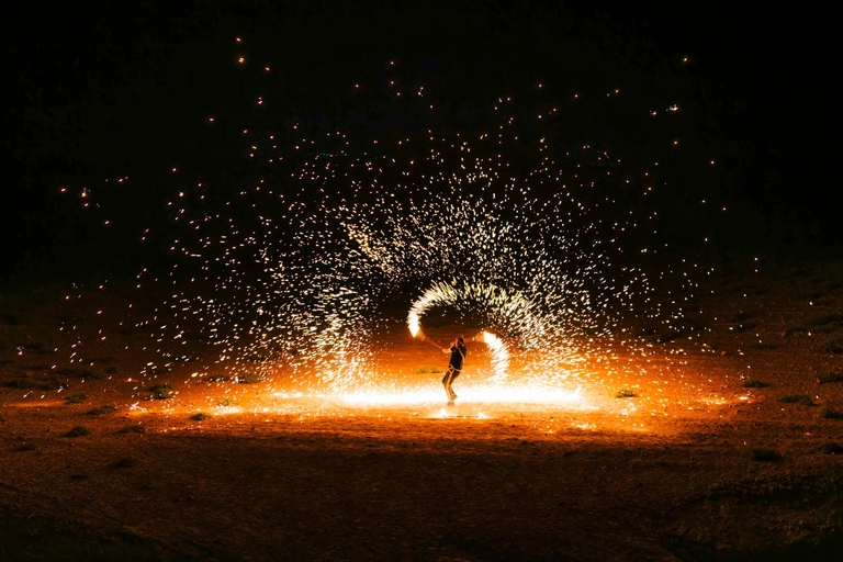 Agafay Desert Escape: Abendessen bei Sonnenuntergang, Pool &amp; Quad/KamelAbendessen in der Agafay-Wüste mit Kamelritt