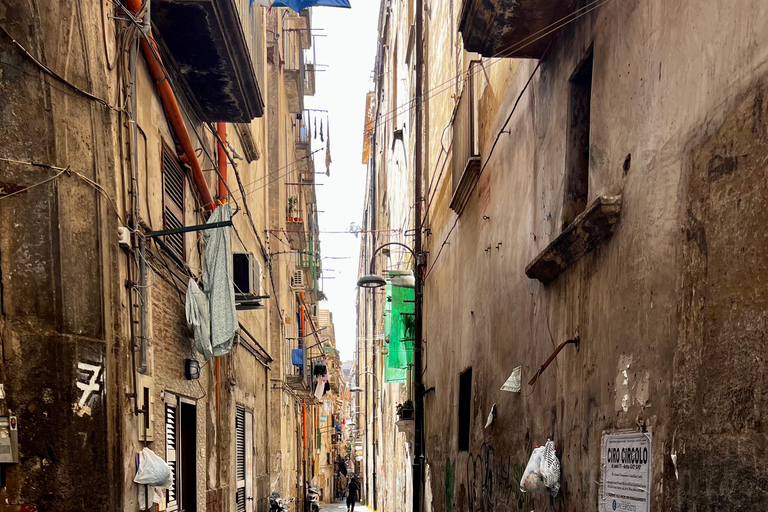 نابولي: جولة إرشادية في المركز التاريخي