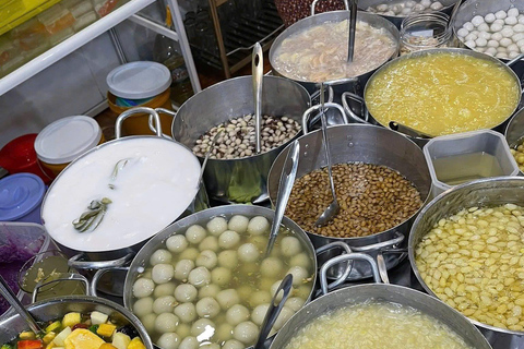 Hue: Night Street Food Tour by Cyclo with a Local Guide