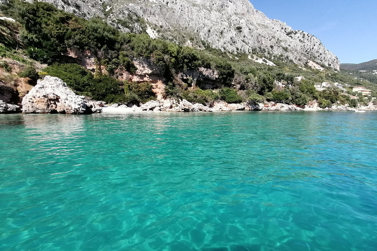 Corfù: Crociera privata di un&#039;intera giornata con barca a velaCorfù: crociera privata di un&#039;intera giornata in barca a vela