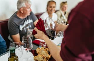 Neapel: Vesuv-Weinprobe mit leichtem Mittagessen