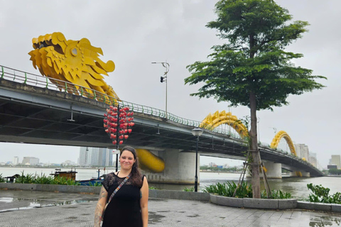 Da Nang : montagne de marbre, pont du Dragon, plage en moto