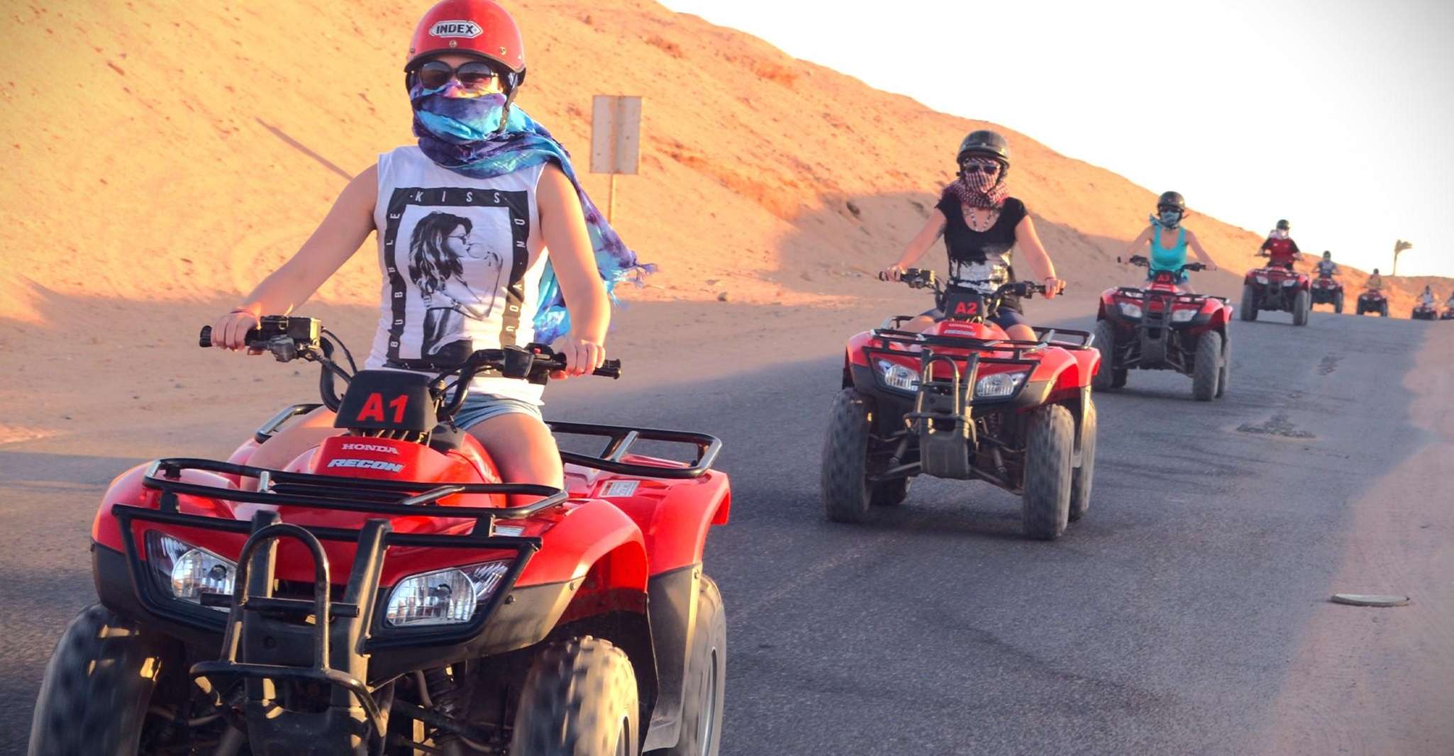 Hurghada, Stargazing, Camelo, Quad Bike, Jantar beduíno, Show - Hizvo