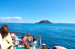 Corralejo: Hin- und Rückfahrt mit der Fähre zur Insel Lobos mit Eintrittskarte