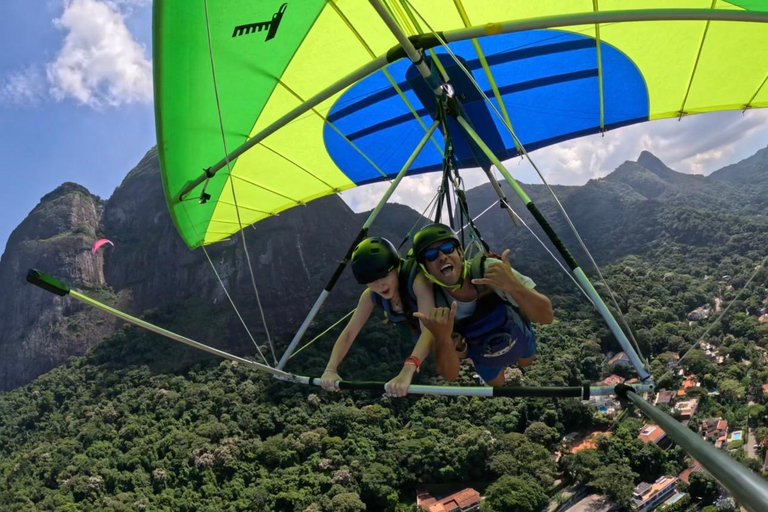 Rio de Janeiro: Tandem Hang Gliding Flight (GoPro included)