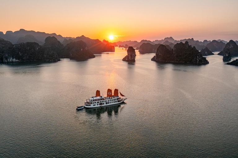 Halong Bucht: 3D2N All inclusive mit Emperor CruiseEmperor Cruise Legacy Halong | 3 Tage Hideaway