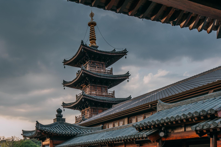 From Shanghai: Huishan Ancient Town &amp; Nianhua Bay Day TripFrom Shanghai: Huishan Town &amp; Nianhua Bay with English Guide