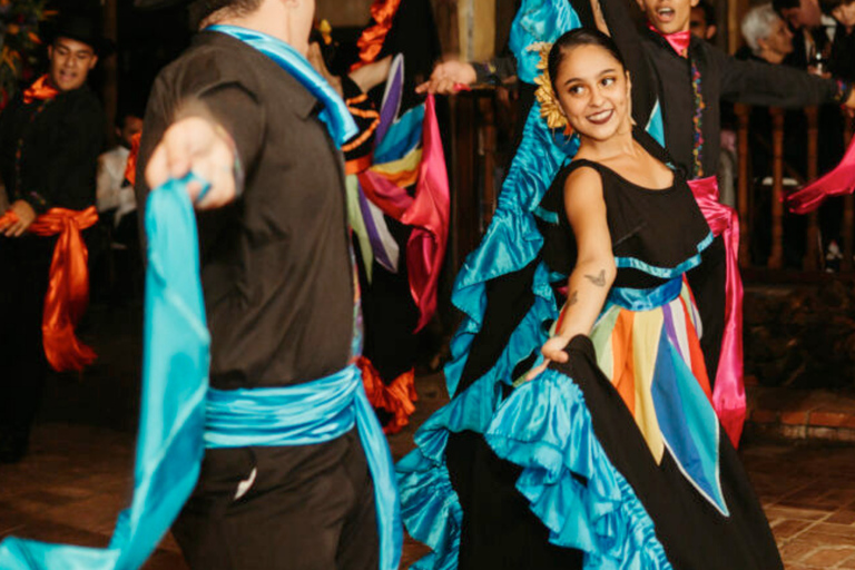 San José: Folklore Show and Buffet Dinner