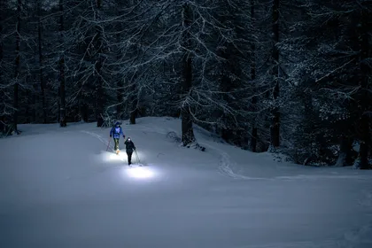 Vialattea: Nächtliches Schneeschuhwandern unter den Sternen