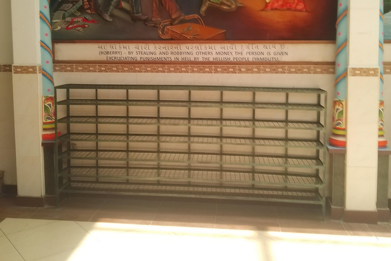 Mombasa: Private City Tour with street food and Haller Park