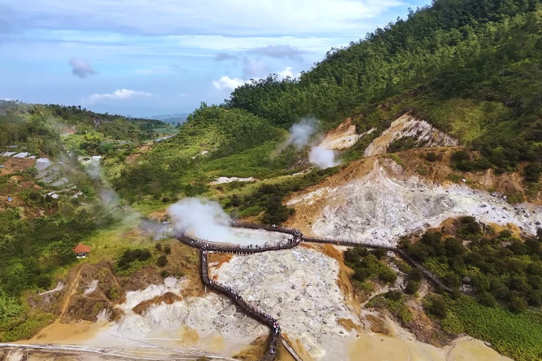 从日惹出发的日出西库尼尔山和迪恩高原之旅从日惹到日出 Sikunir 和 Dieng 高原之旅