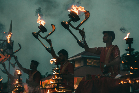 Übernachtung in Varanasi Ganga Aarti, Bootsfahrt mit Sarnath Tour