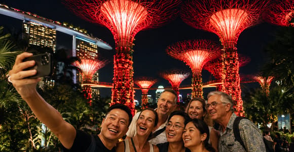 Guided Night Tour with River Cruise & Two Light Shows