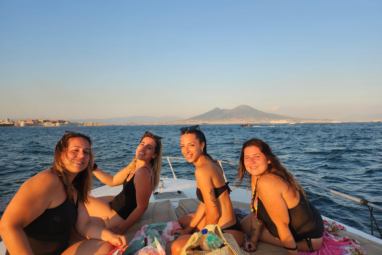 Naples: City Boat Tour with Aperitif
