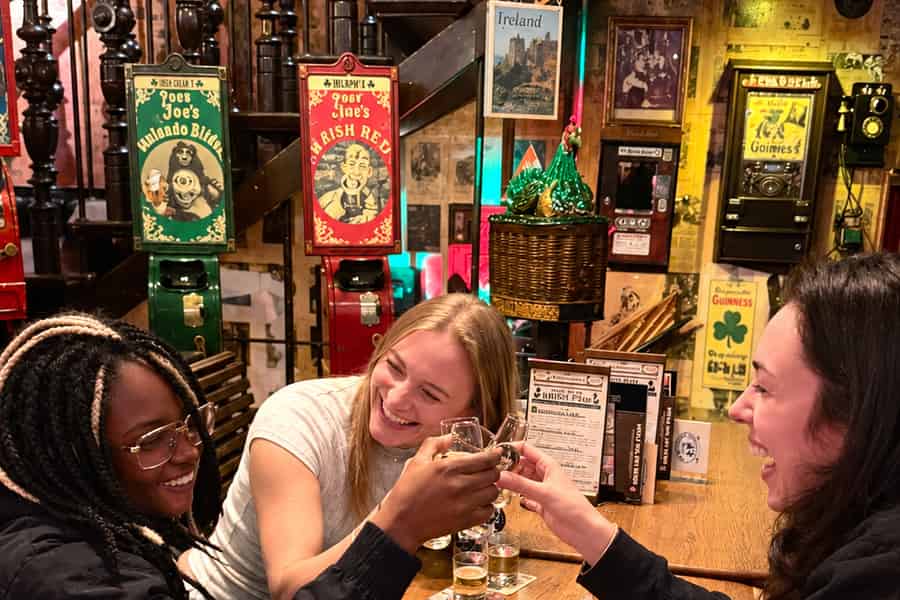 Kölsch und Köln - eine Geschichte (Beer Tasting + 3 Kölsch). Foto: GetYourGuide Kölsch und Köln - eine Geschichte (Beer Tasting + 3 Kölsch). Foto: GetYourGuide
