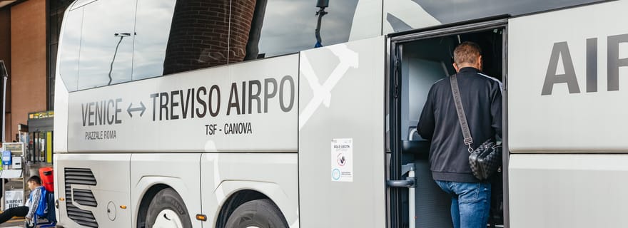 Dall'aeroporto di Treviso a Mestre e Venezia con un autobus espresso