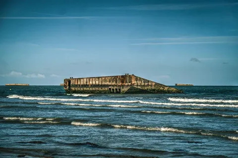 Normandy: Omaha and Arromanches Guided Tour