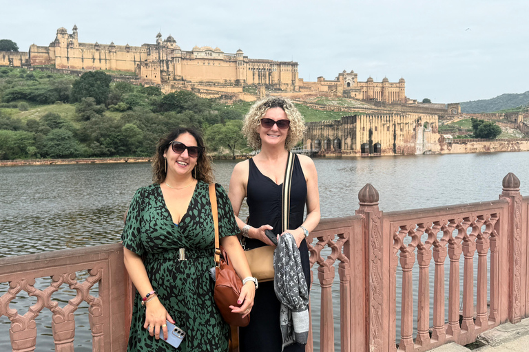 Jaipur : Visite d&#039;une journée complète des points forts de la ville avec un guide touristiqueVisite d&#039;une journée de Jaipur en voiture privée + guide + déjeuner + monuments