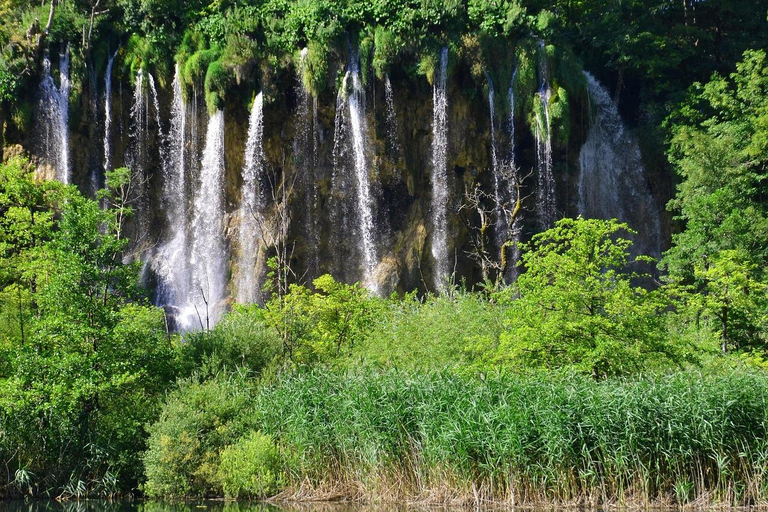 Zagreb: Plitvice Lakes & Rastoke Watermill Village Day Tour