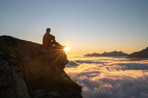 Svolvær: wycieczka z przewodnikiem i przekąskamiSvolvær: Wycieczka z przewodnikiem i przekąskami